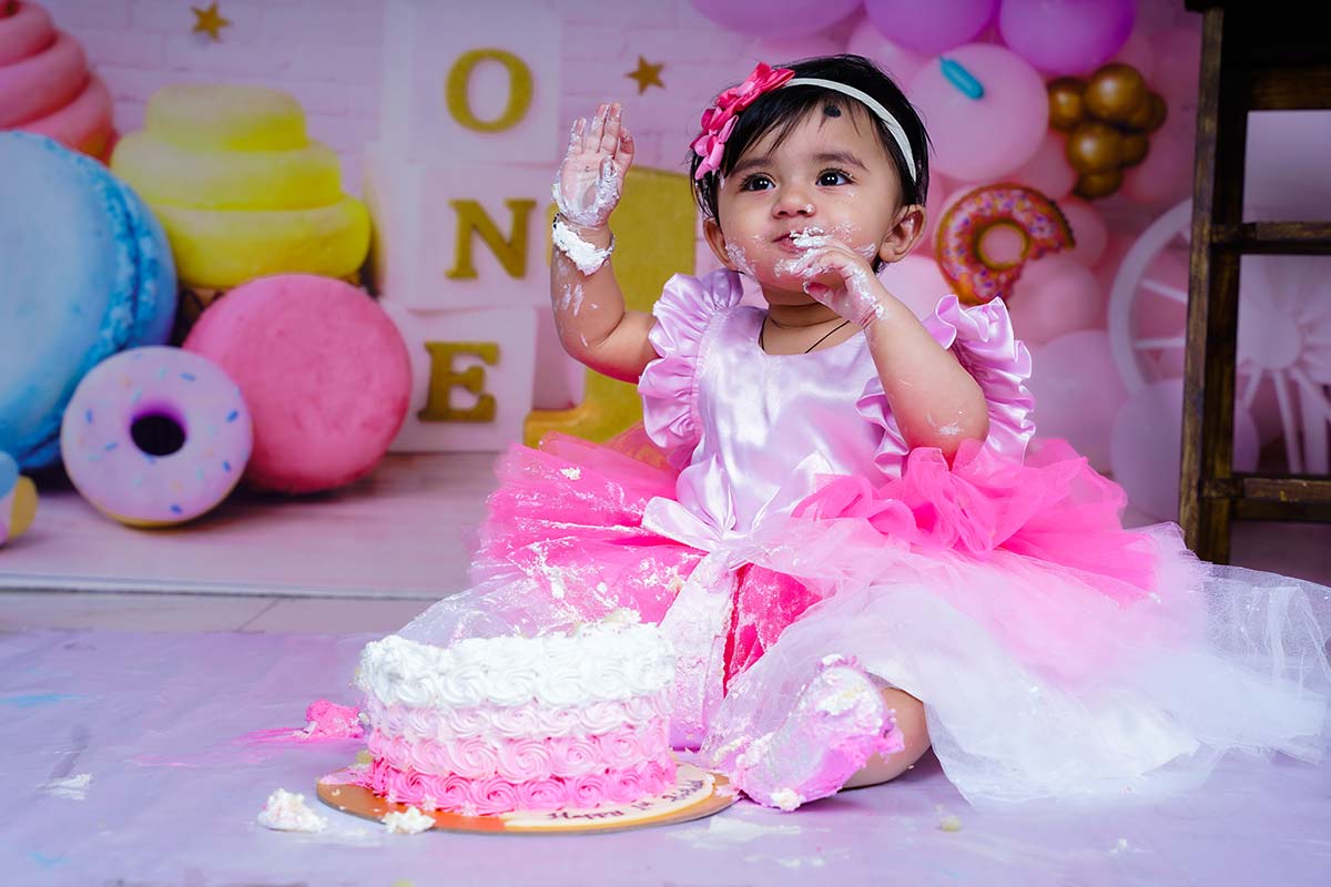 Cake smash photographer in bangalore-